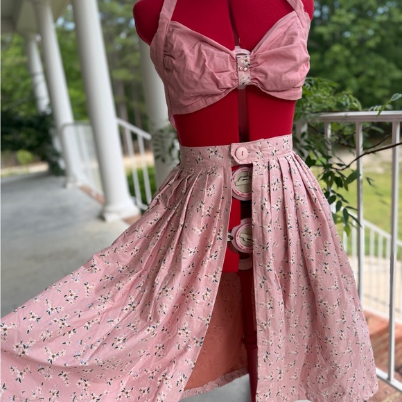 Handmade 1950s style playsuit pink and coral floral - Picture 12 of 12